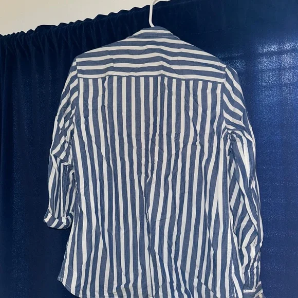 Gap Button Down - Picture 3 of 3